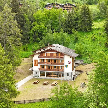De L Ours Chalet *