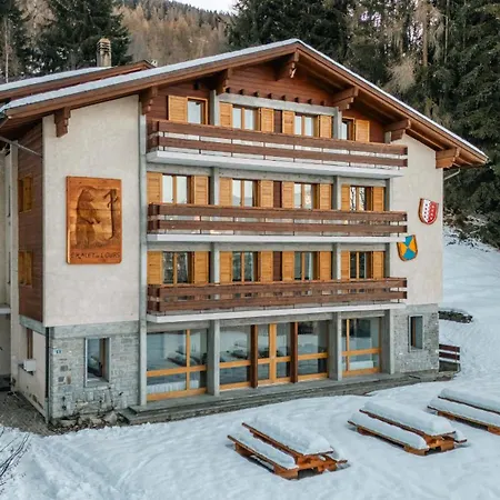 De L Ours Chalet *